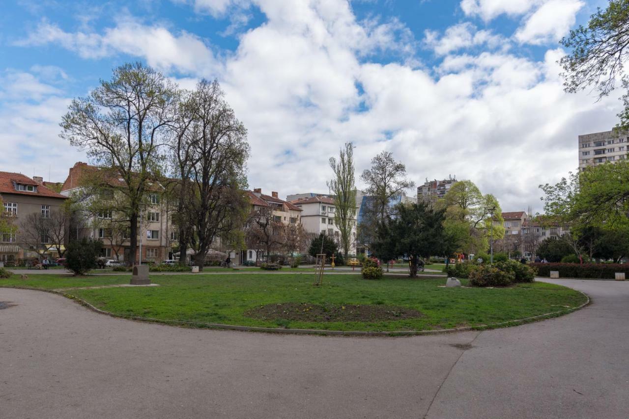 Comfort.Chic.Charming Apt With Terrace Near Ndk Sofia Extérieur photo