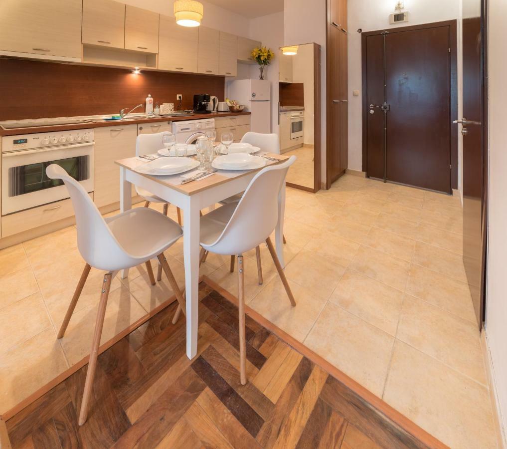 Comfort.Chic.Charming Apt With Terrace Near Ndk Sofia Extérieur photo